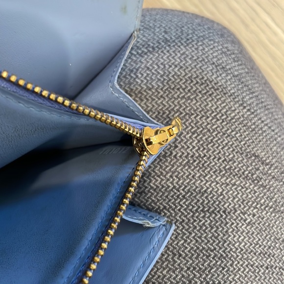 Authentic Louis Vuitton LV Vernis Light Blue wallet/ clutch - Picture 10 of 14